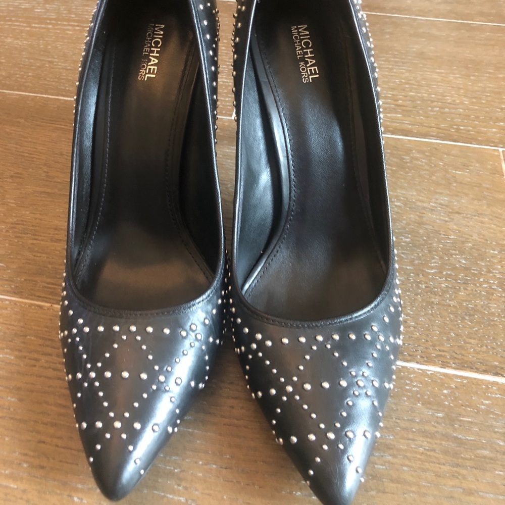 Michael Kors black studded pump size 10